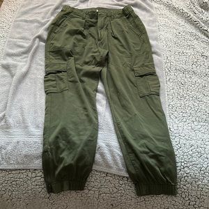 GAP WOMENS CARGO PANTS